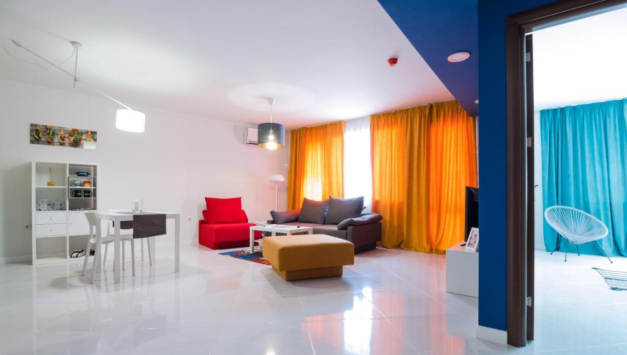 Pop your C-O-L-O-R-S - Funky&Modern 1BDR. Apt. Plowdiw Exterior foto