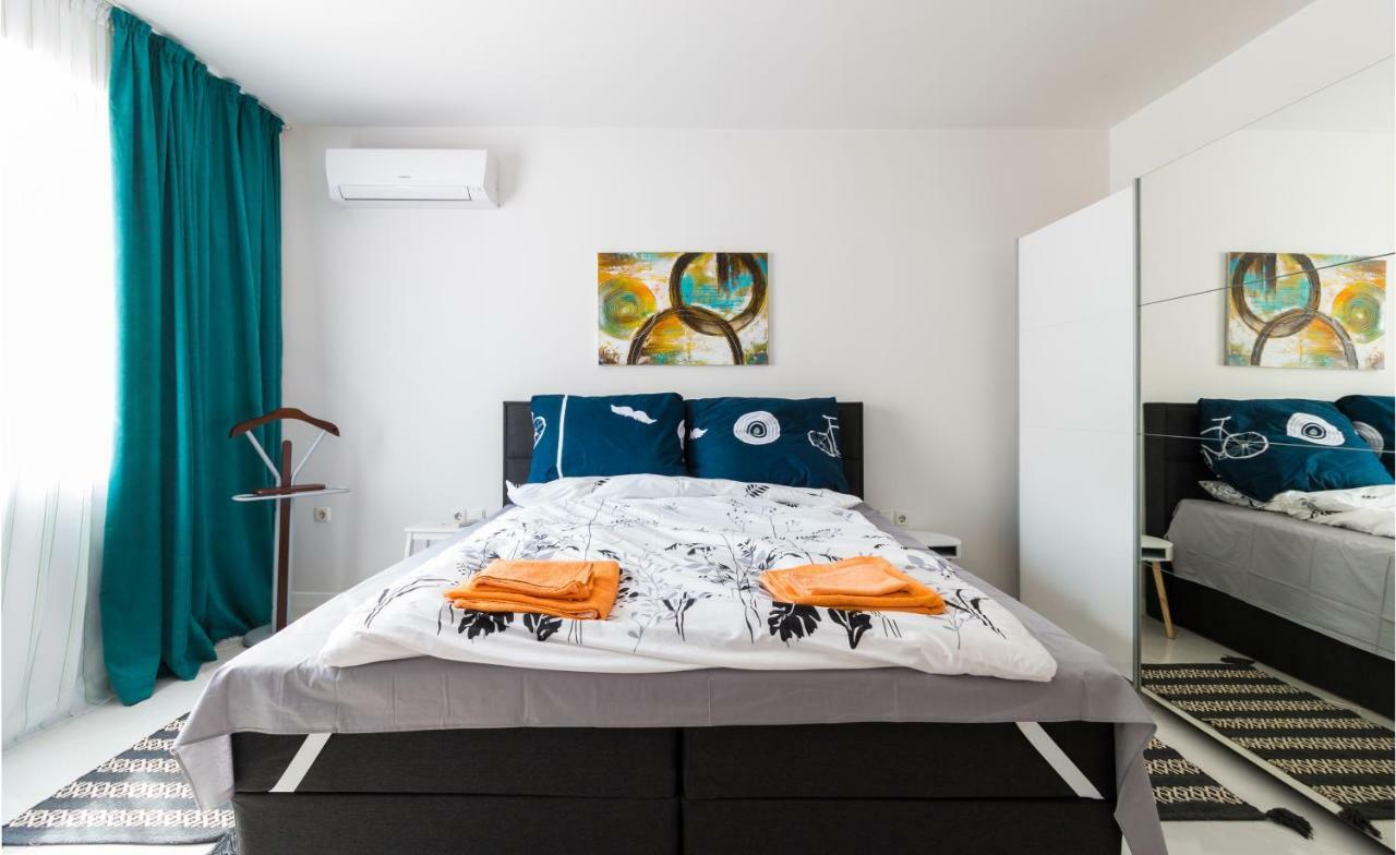 Pop your C-O-L-O-R-S - Funky&Modern 1BDR. Apt. Plowdiw Exterior foto